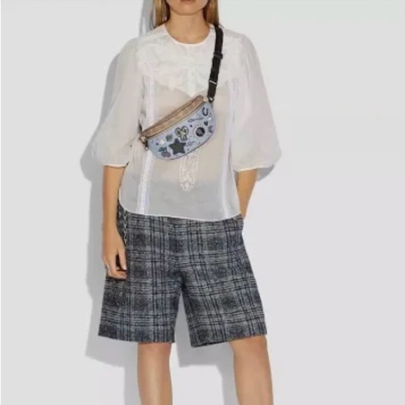 Coach Belt Bag With Souvenir Pins - Picture 6 of 6